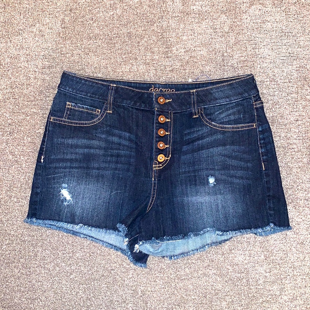 Decree Jean Shorts